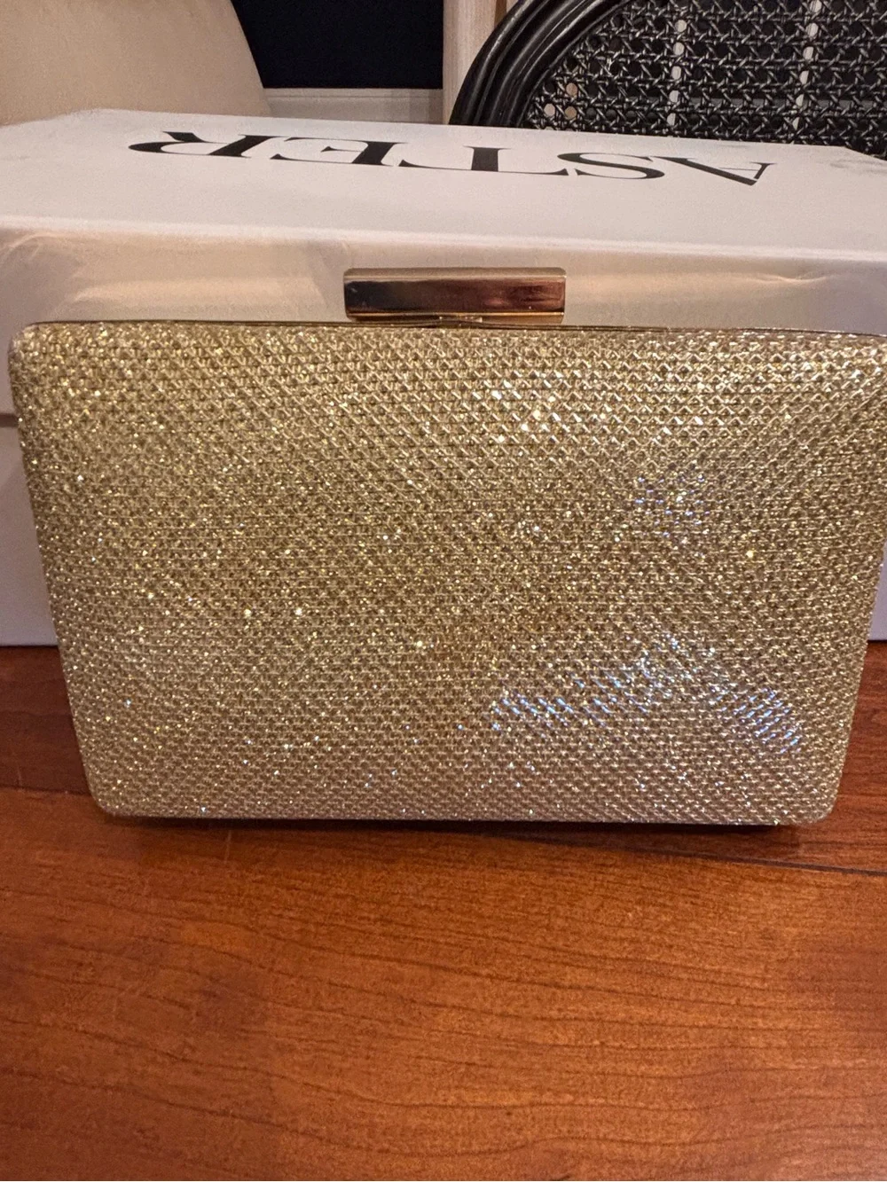 Sondra Roberts nwot ultimate